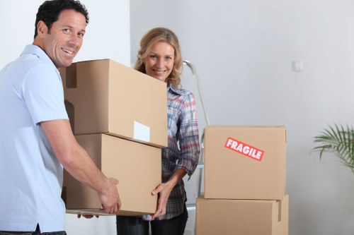 Removal van arriving for a local Botanybay house or office move